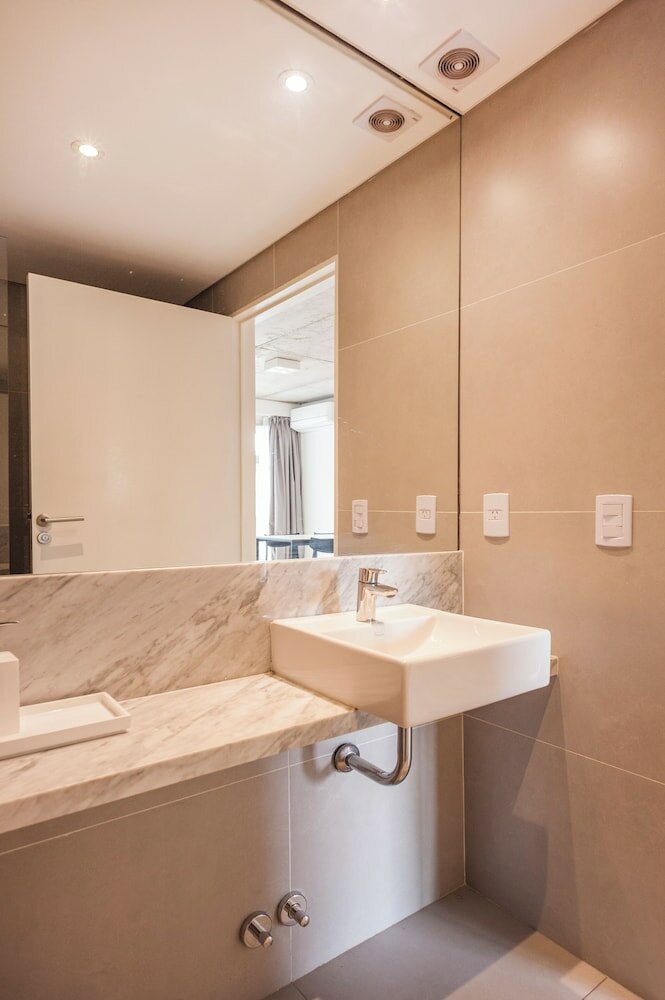 Фото CloudBA Thames Soho Apartments