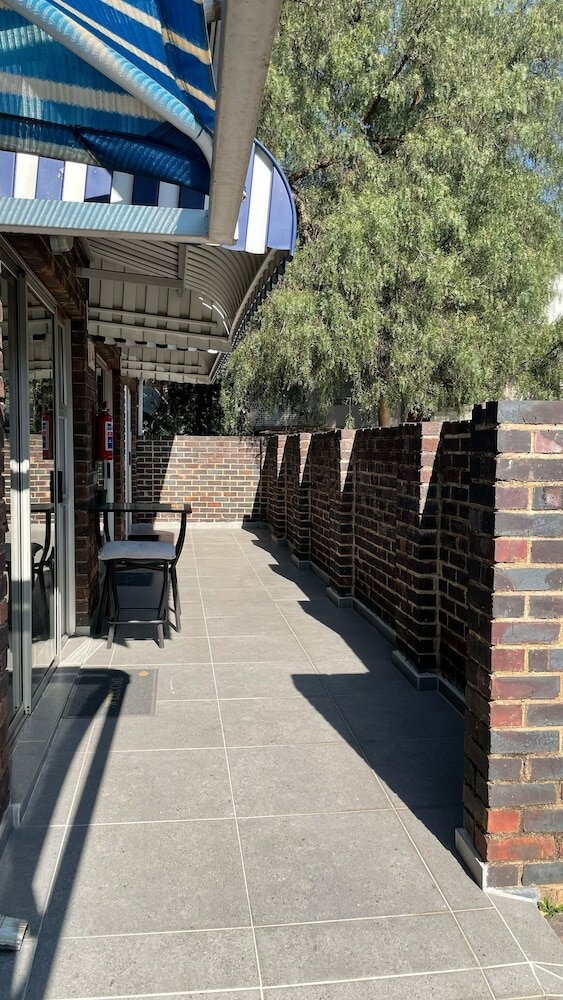 Фото 5 Crown Guest House