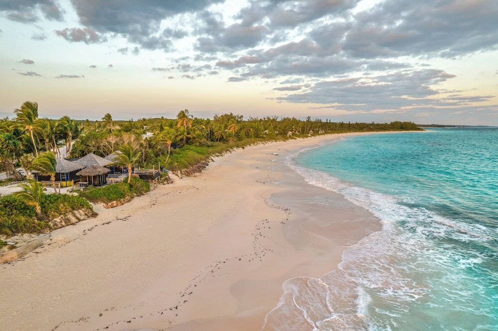 Фото Pineapple Fields Boutique Condo Hotel