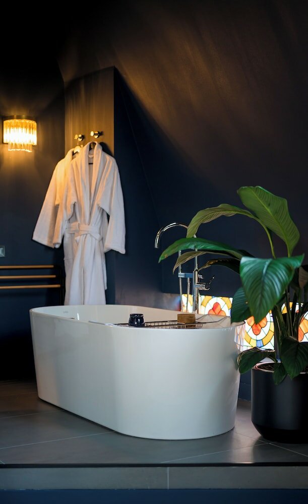 Фото Zorba & Bond hotel on the 8th