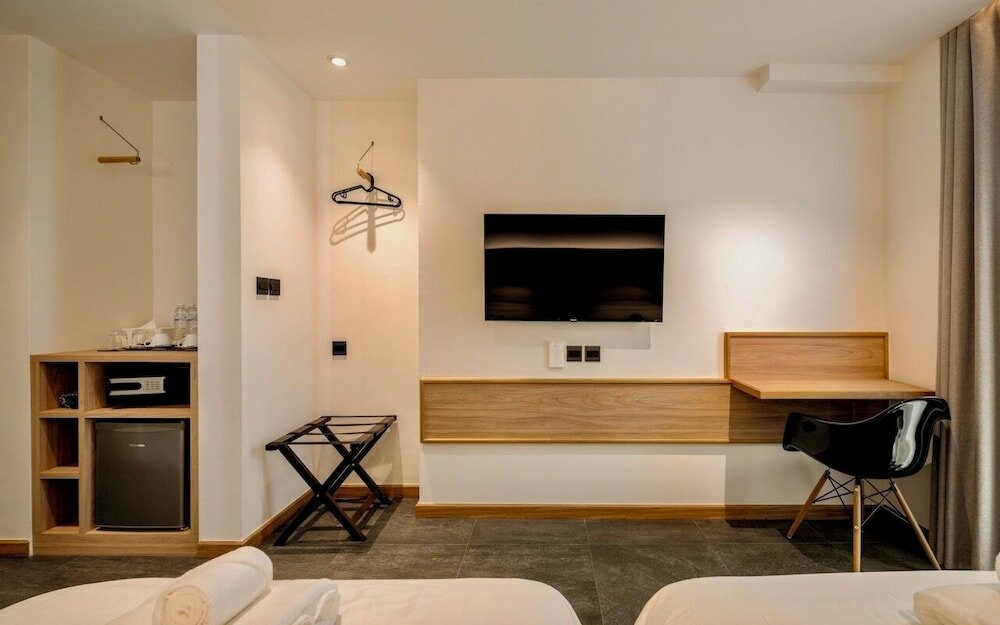 Фото Zen Master Hotel