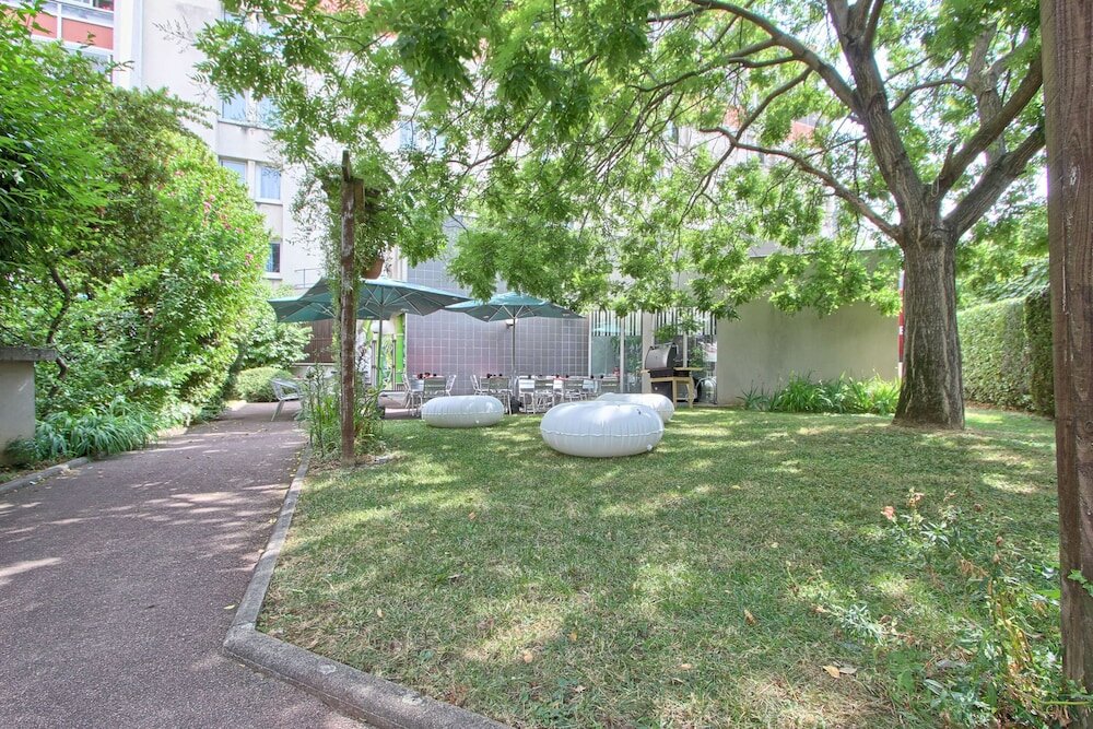 Фото Kyriad Paris Nord Porte de Saint Ouen