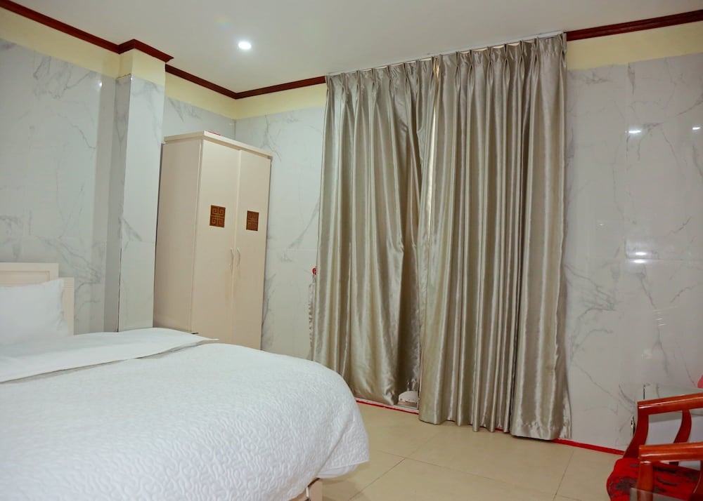 Фото Tuan Central Hotel