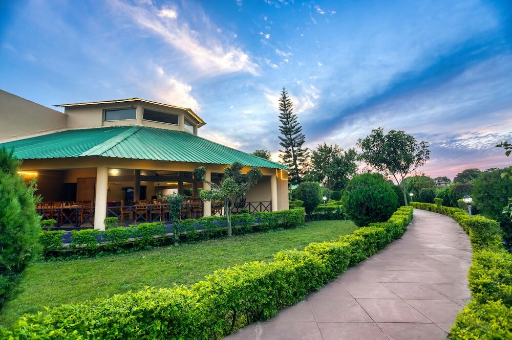 Фото отеля 1