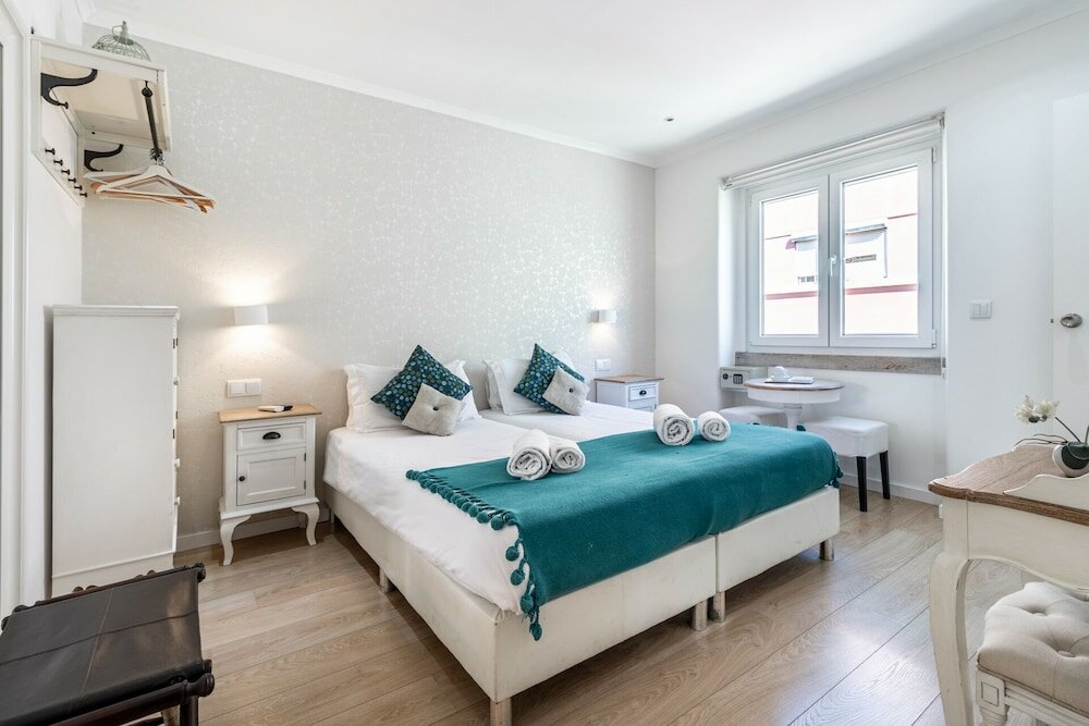 Фото Lisbon Terrace Suites for Large Groups