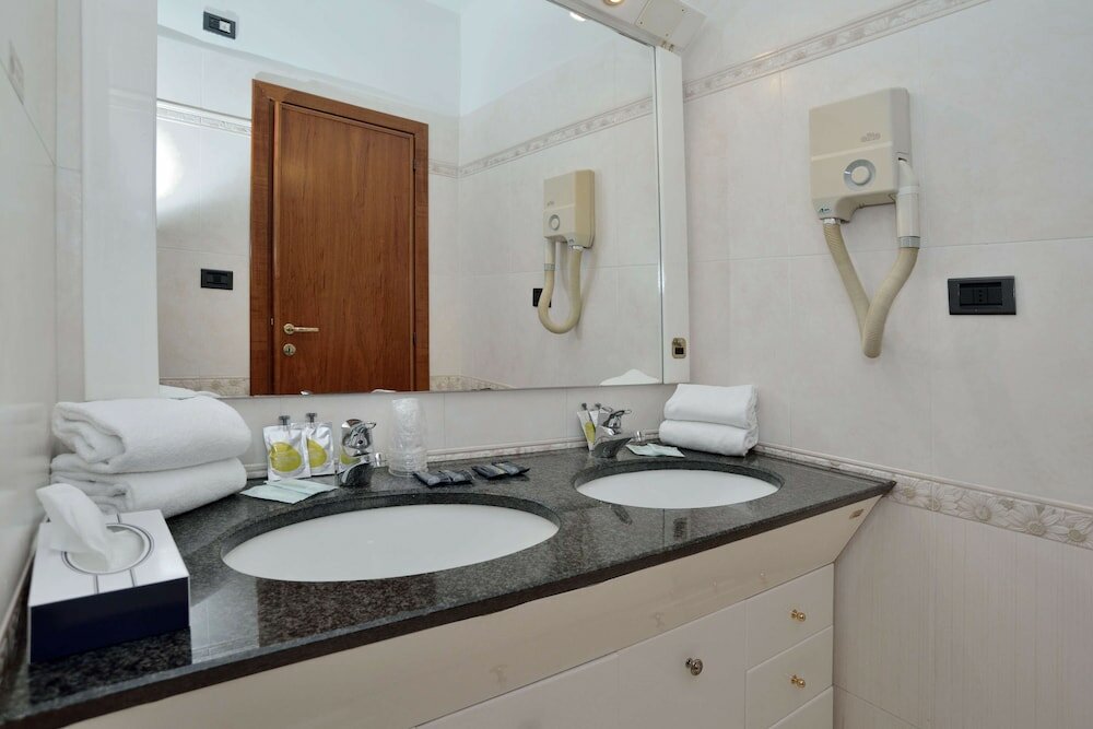 Фото Hotel Hiberia