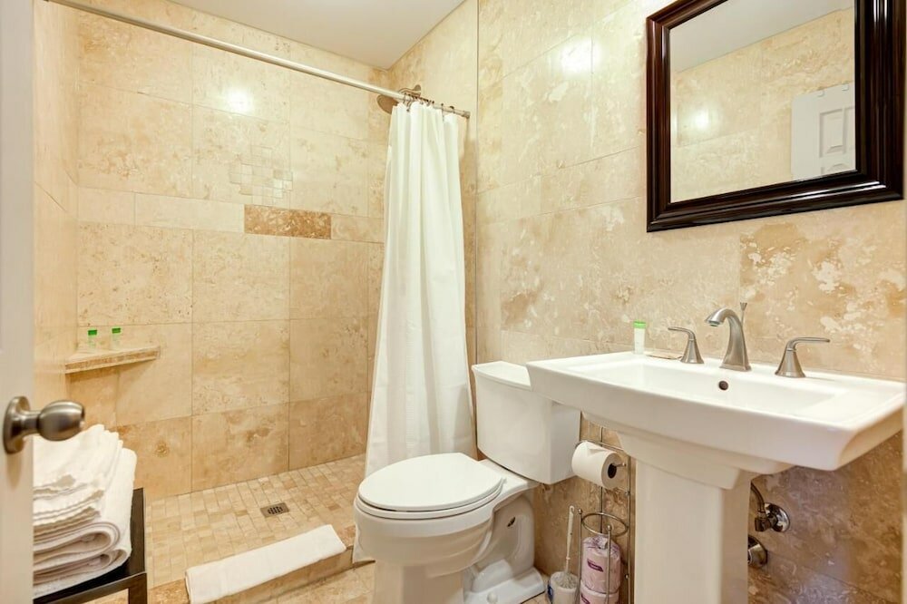 Фото The Avonlea Inn