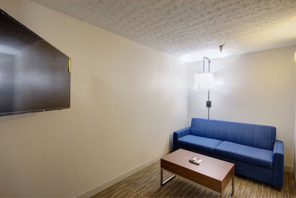 Фото Holiday Inn Express Columbus South - Obetz, an Ihg Hotel