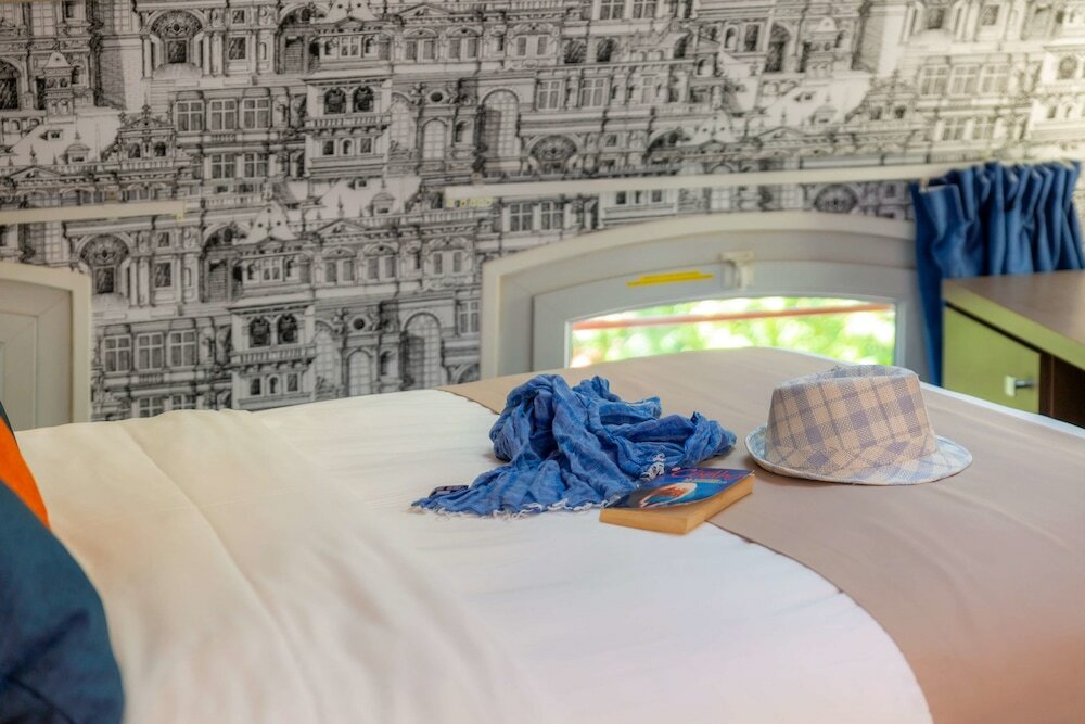 Фото Kyriad Avignon Palais Des Papes