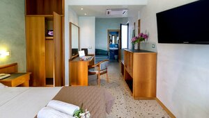 Hotel Maja (Abruzzo, Pescara), hotel