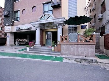 Фото Brown Hotel