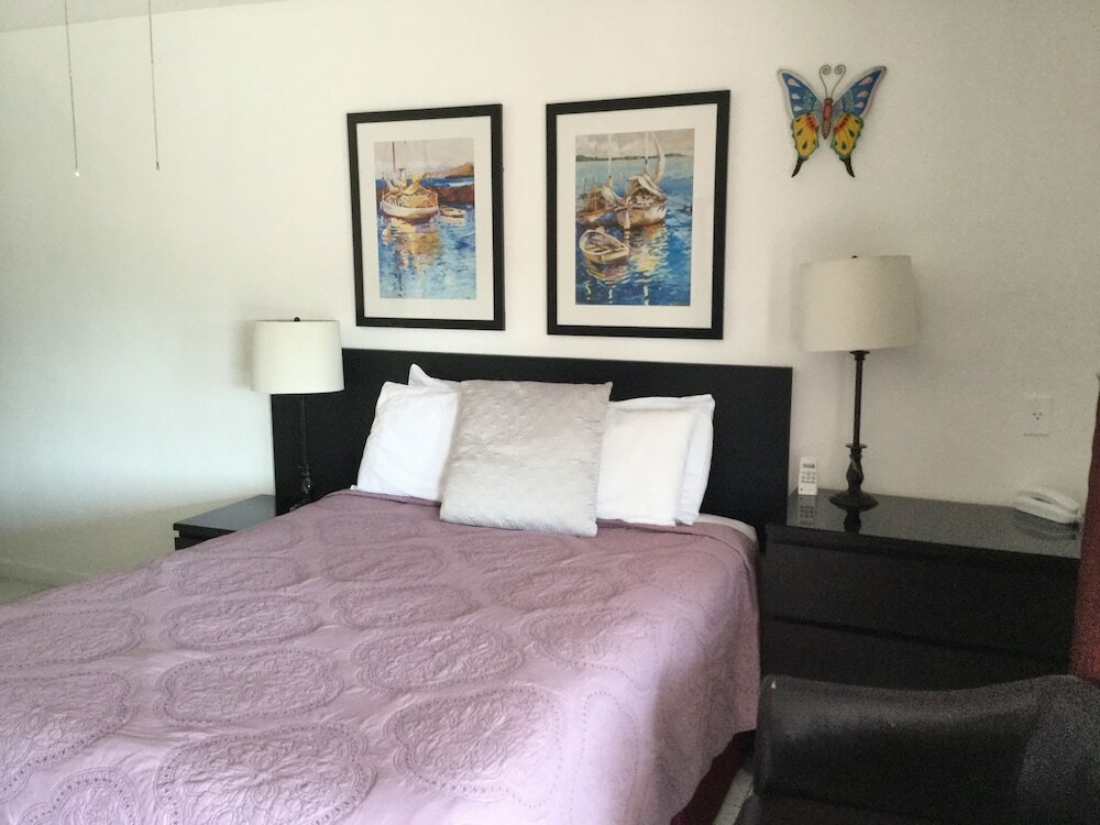 Фото Breakaway Inn