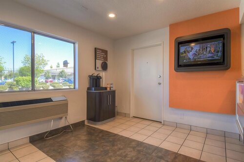 Гостиница Motel 6 San Bernardino South в Сан-Бернардино