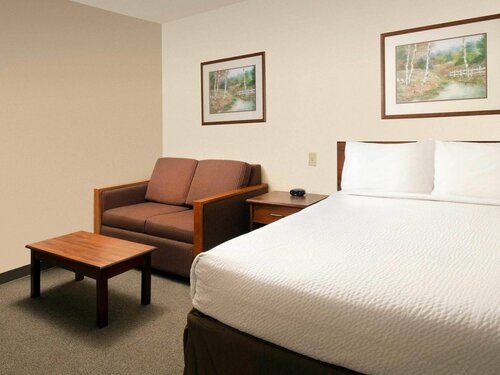 Гостиница WoodSpring Suites Indianapolis Airport в Индианаполисе