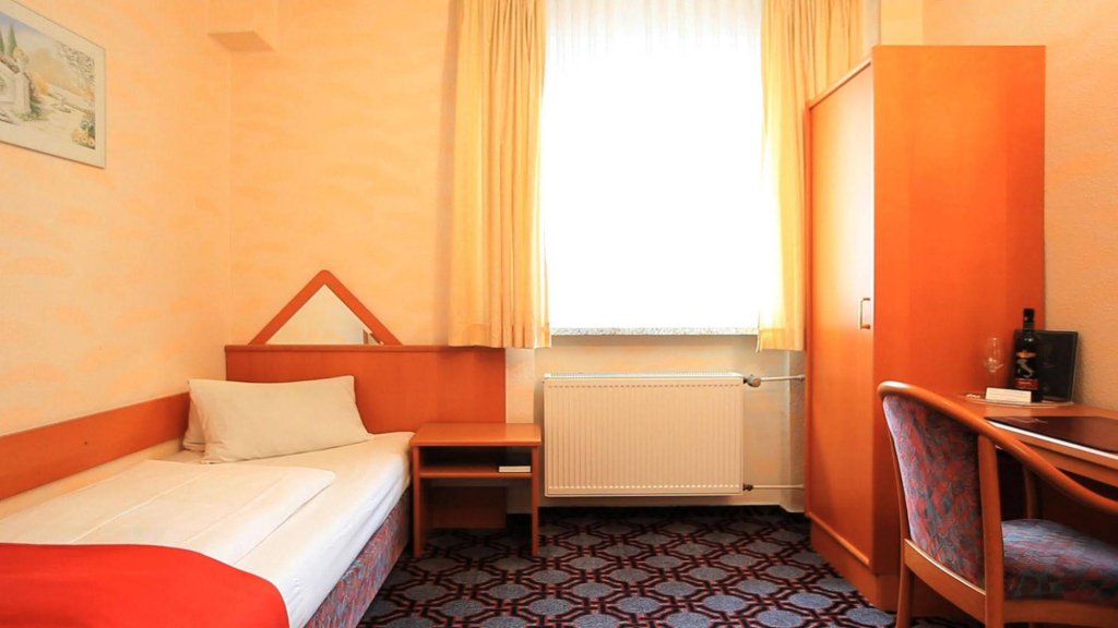 Фото Adesso Hotel Göttingen