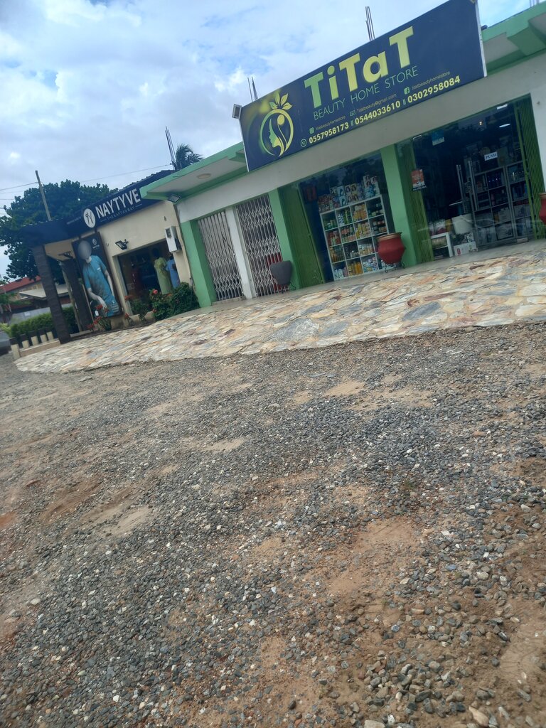 Perfume and cosmetics shop Titat, Accra, photo