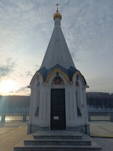 Церковь-часовня Владимира Равноапостольного на Лужнецкой набережной (ул. Лужники, 24, стр. 43, Москва), православный храм в Москве