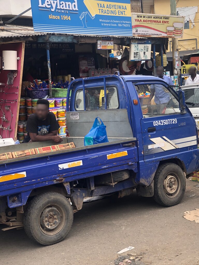 Paint equipment Yaa Agyeiwaa Ent, Accra, photo