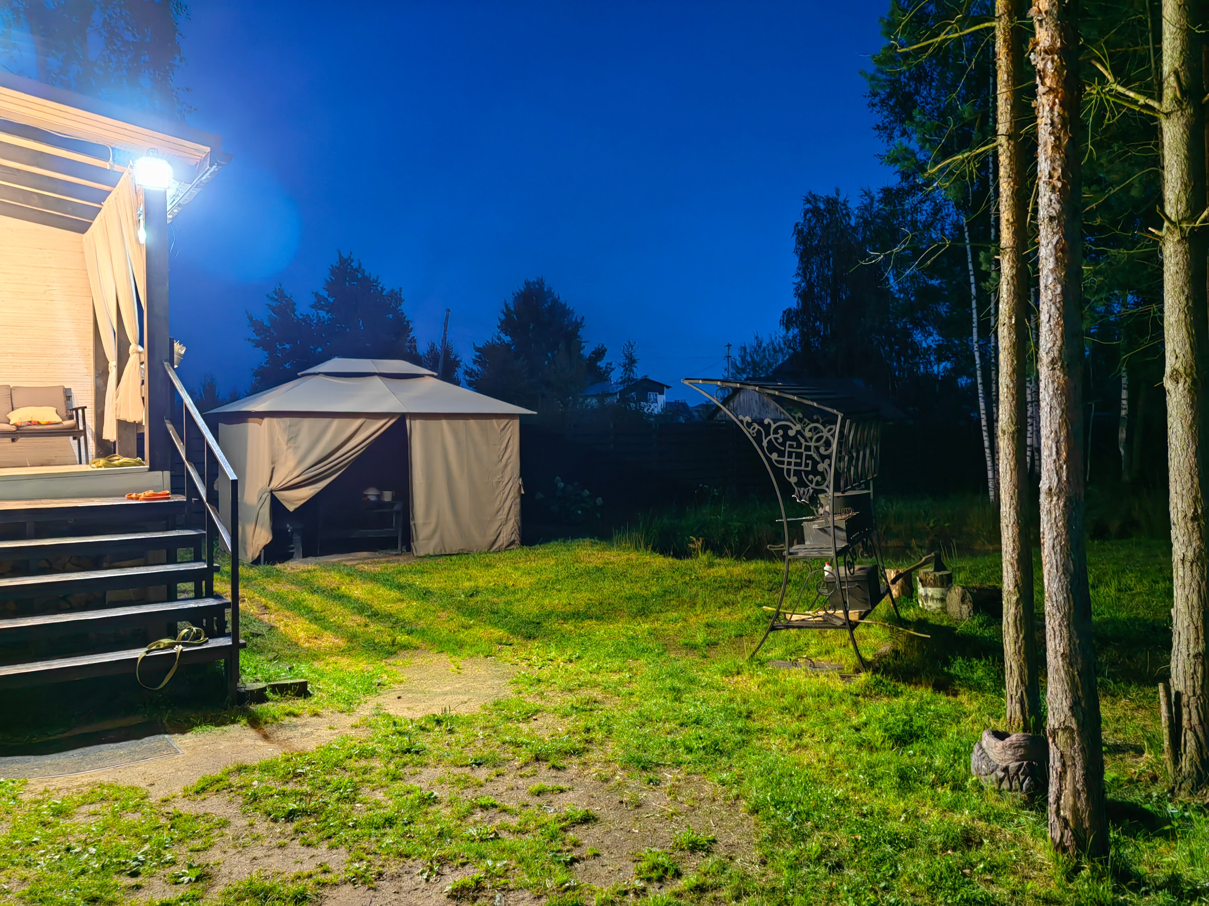 Фото Домик в лесу.76