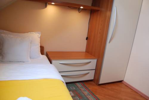 Фото Car Royal Apartments and Rooms