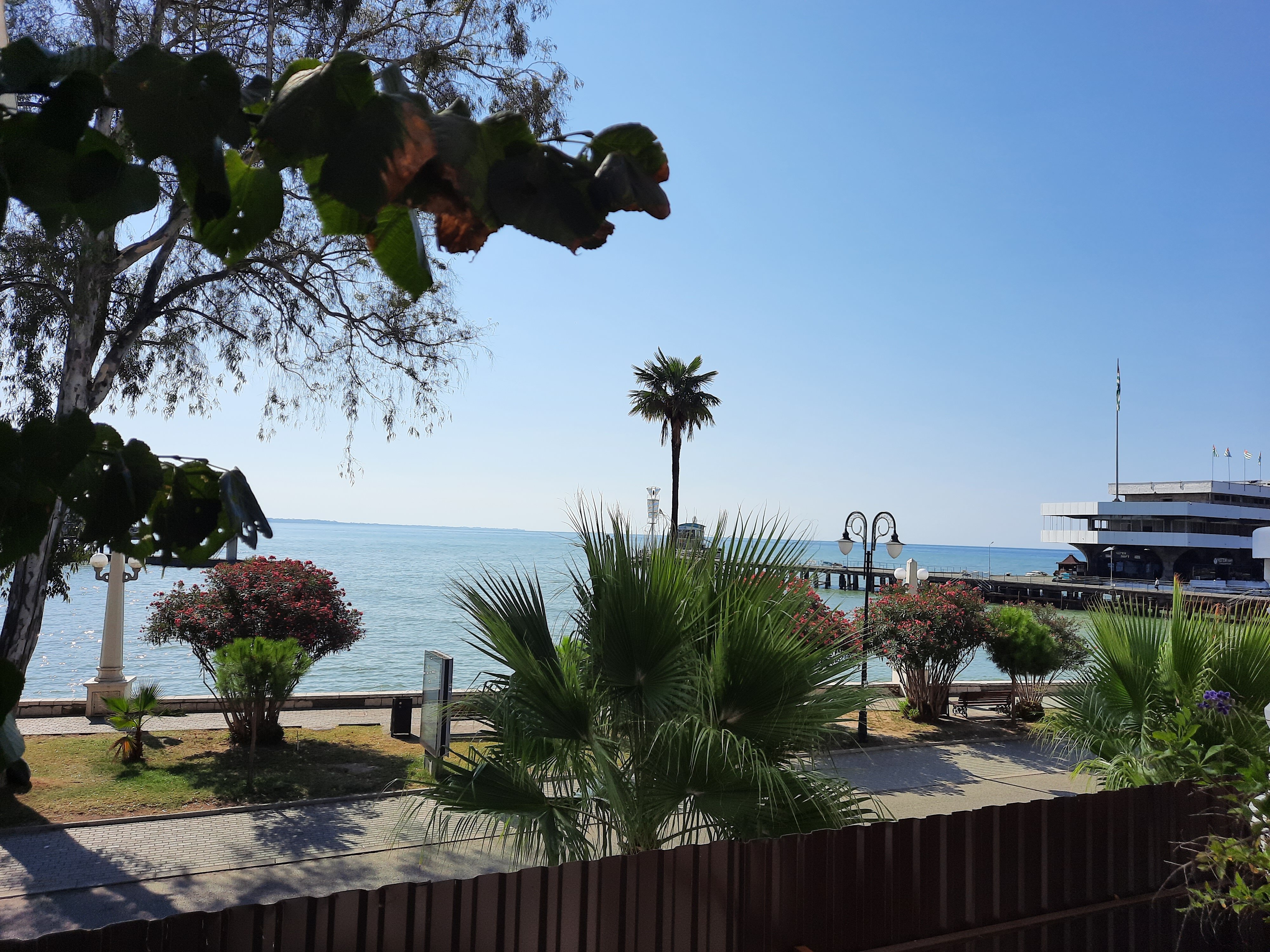 Фото Сухум Сити Мини Хотел