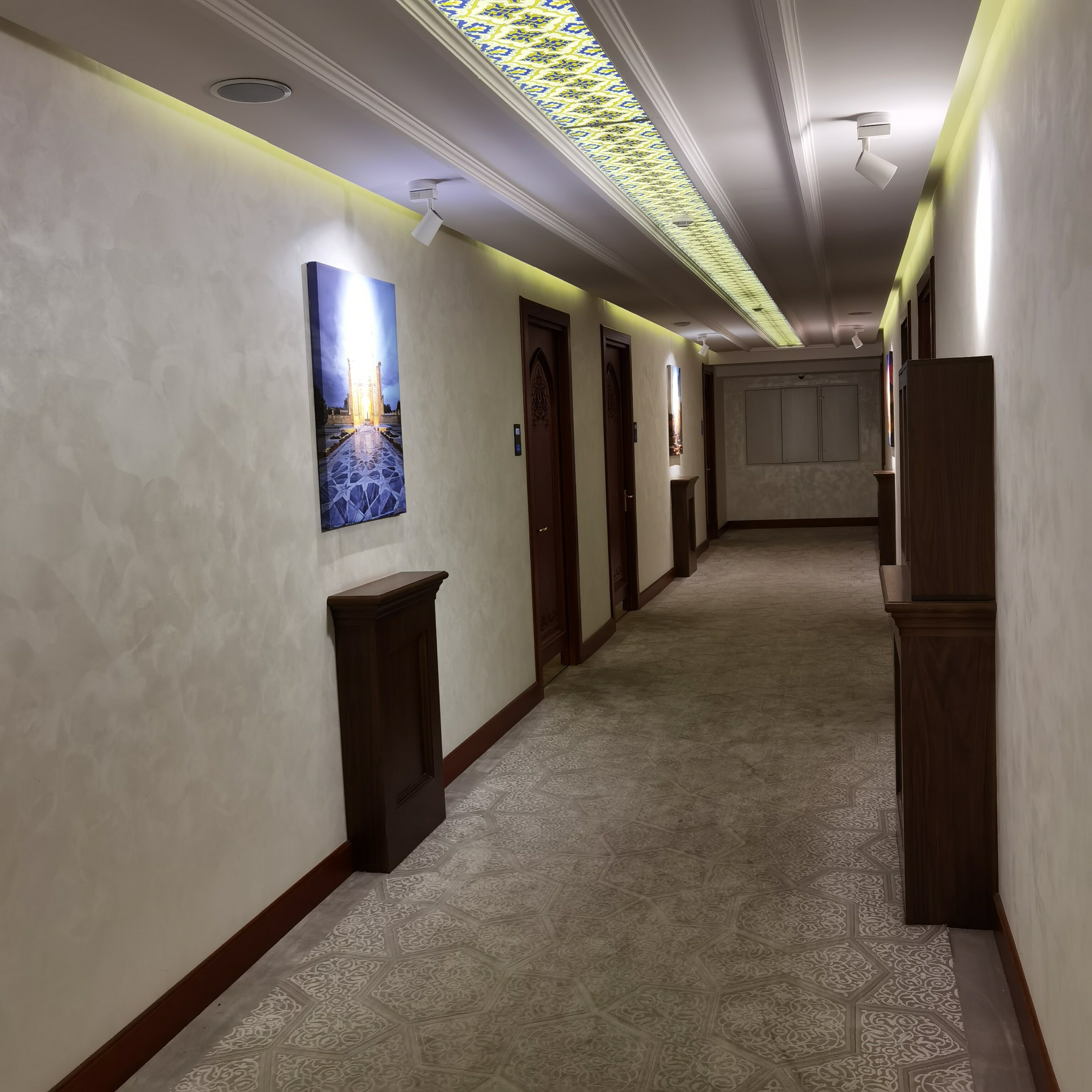 Фото Manor Hotel