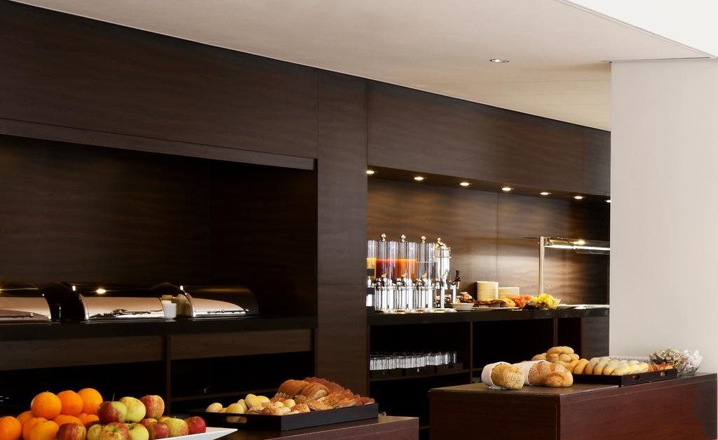 Фото Nh Amsterdam Zuid