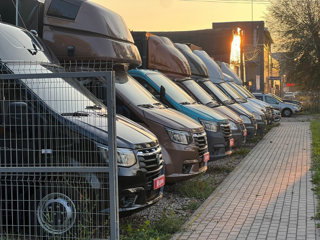 Car dealership Perviy Kommercheskiy, Nizhny Novgorod, photo