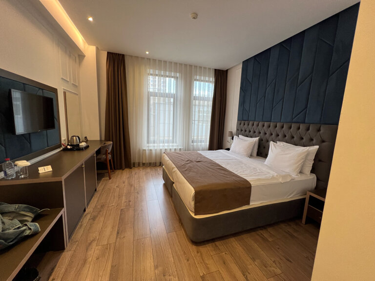 Фото отеля 2