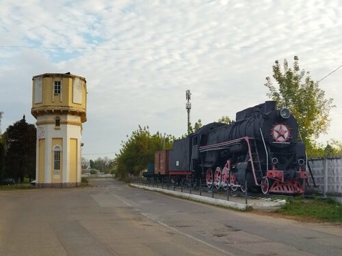 Жанровая скульптура Паровоз, Мценск, фото