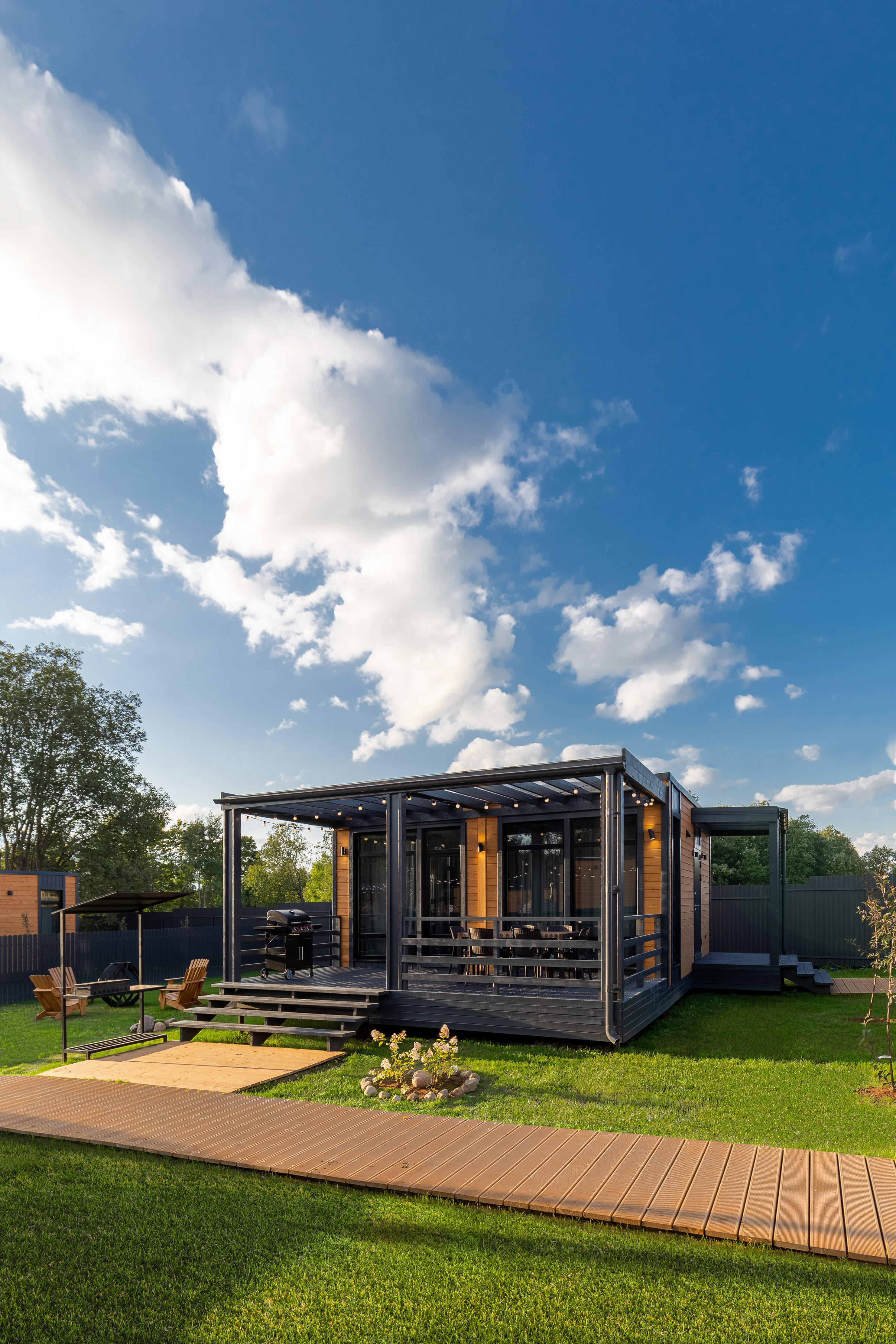 Фото Блэк Вилладж Фэмили