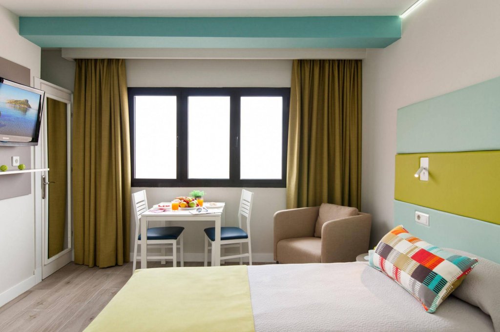 Фото Hotel Apartamentos Bajamar