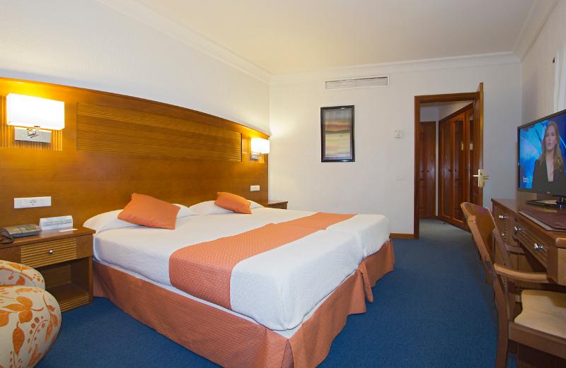 Фото Lancelot Hotel