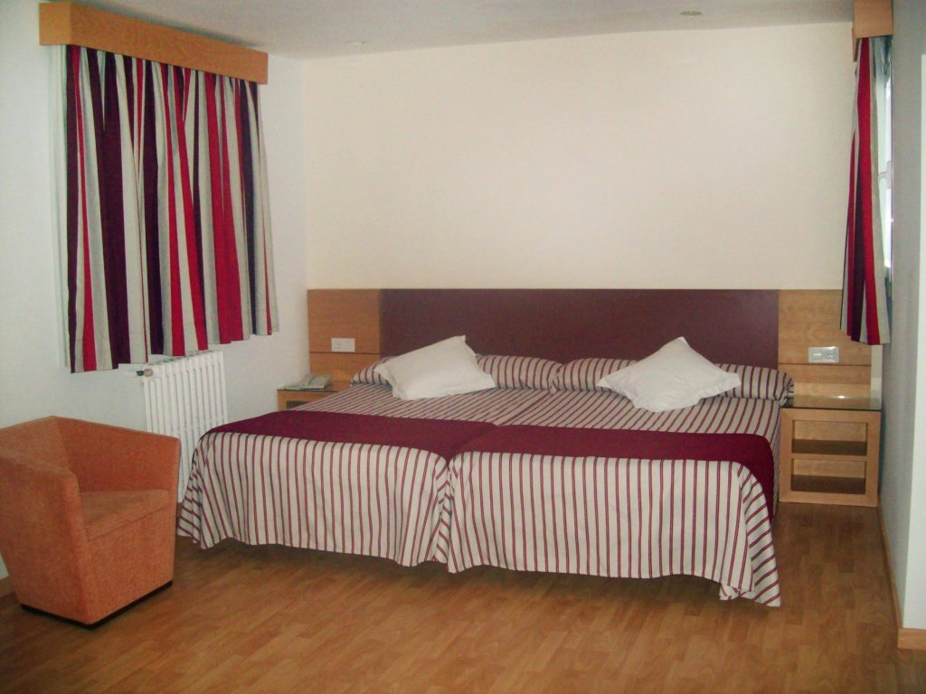 Фото Hotel Amic Colon