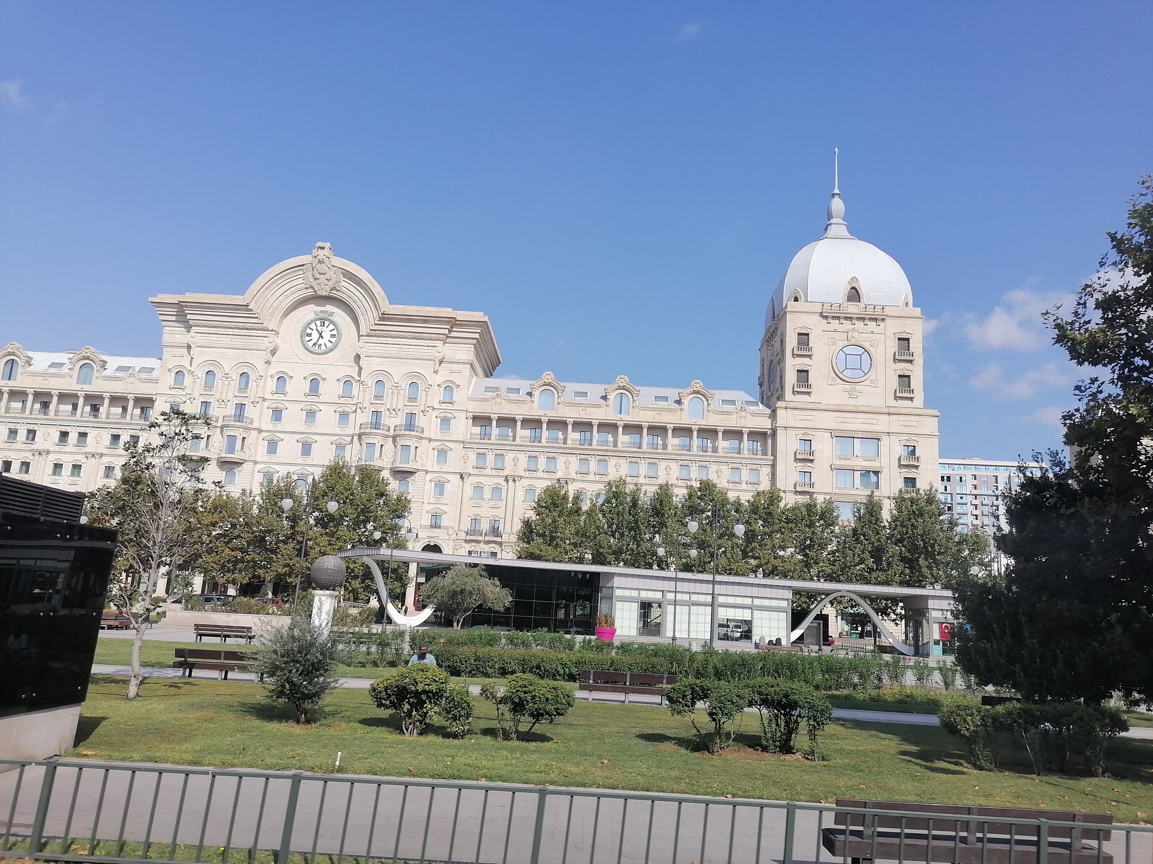 Фото Courtyard by Marriott Baku