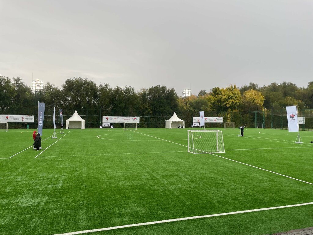 Çok amaçlı spor tesisleri Football Land, Almatı, foto