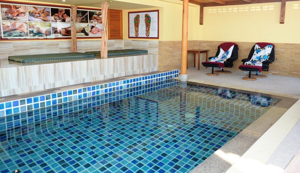 Фото The Patong Center Hotel