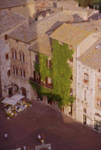 Фото Hotel La Cisterna