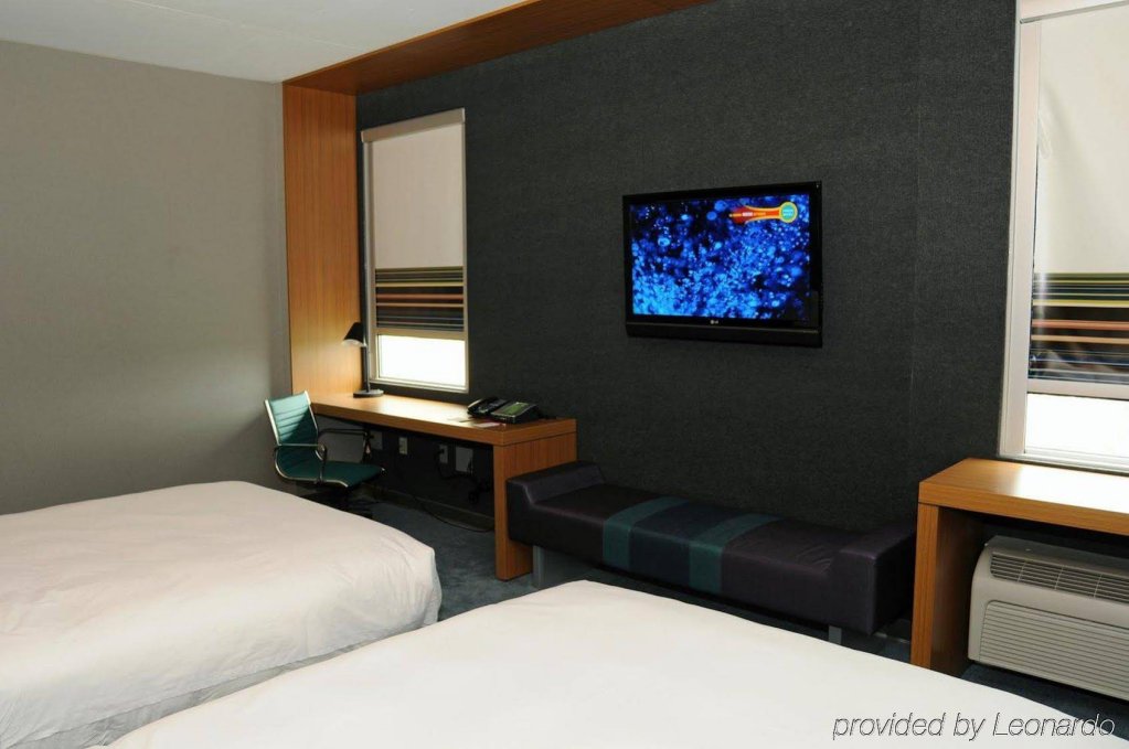 Фото Aloft Montreal Airport