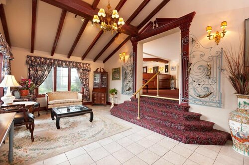 Гостиница Econo Lodge в Лонгёй