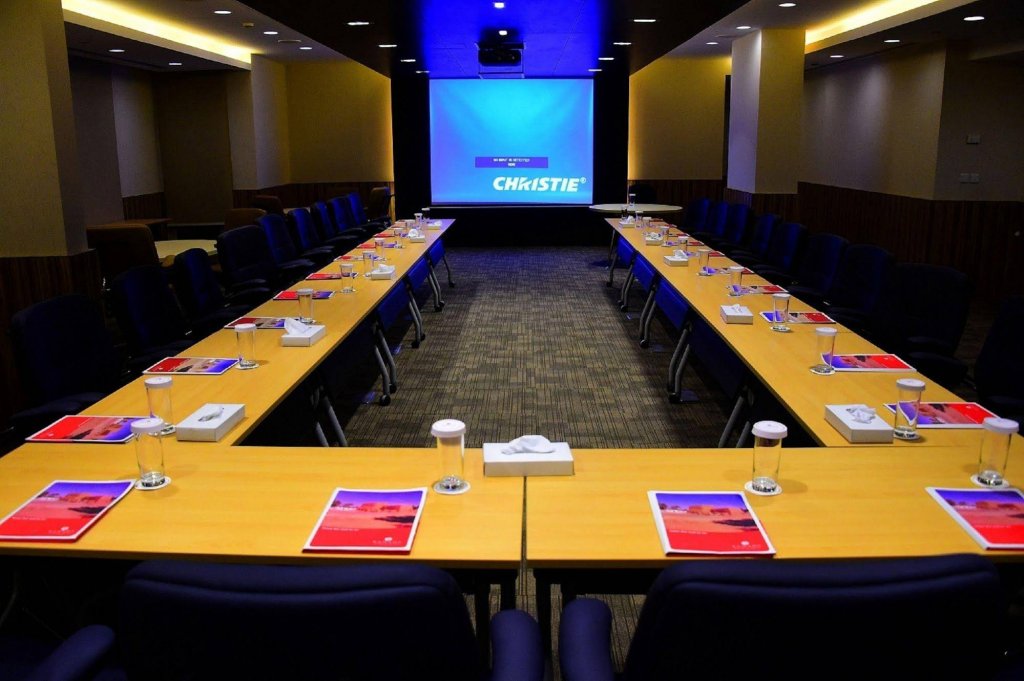 Фото Ramada Al Qassim Hotel And Suites