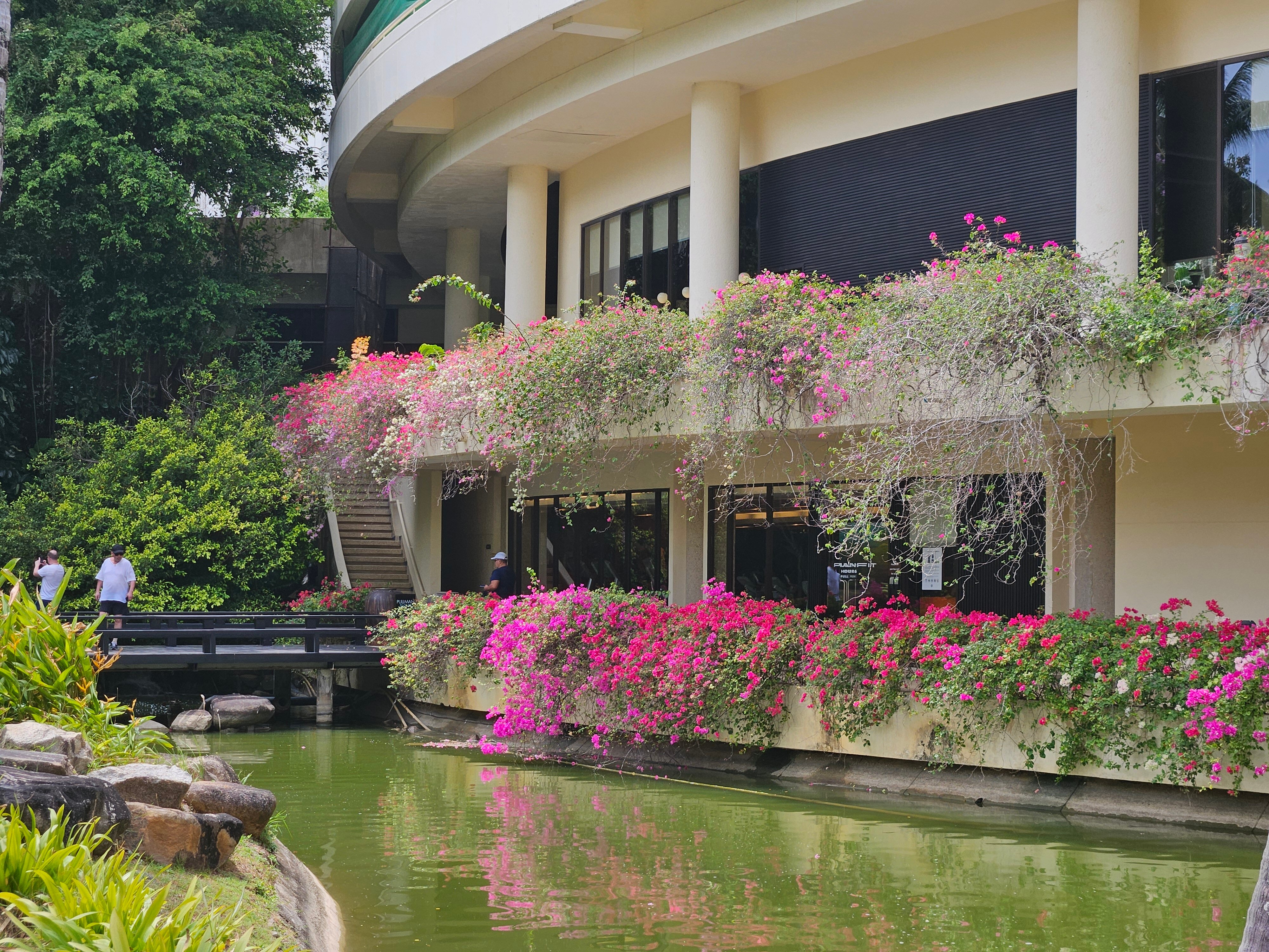 Фото Pullman Phuket Karon Beach Resort