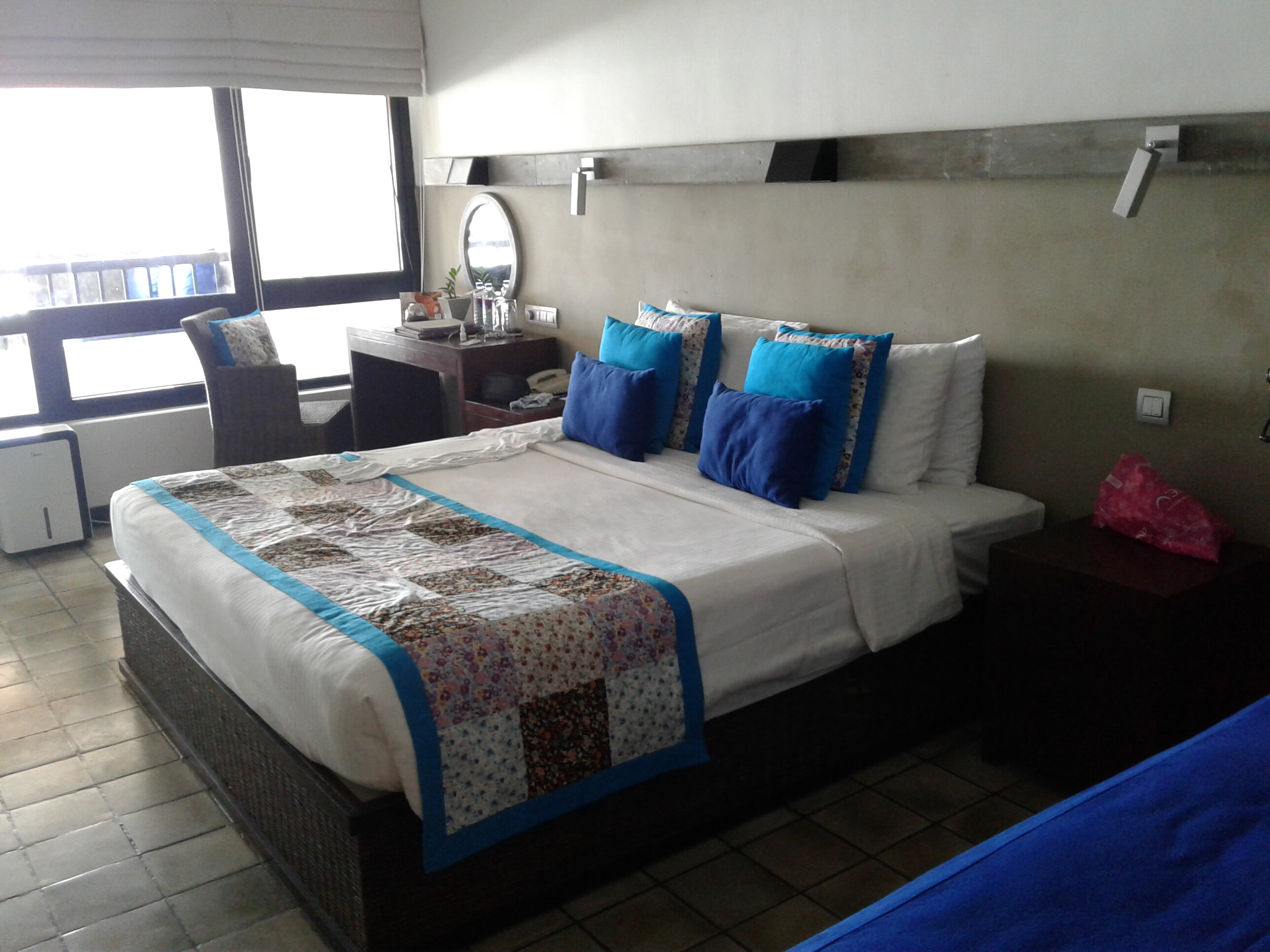 Фото Hikkaduwa Beach Hotel