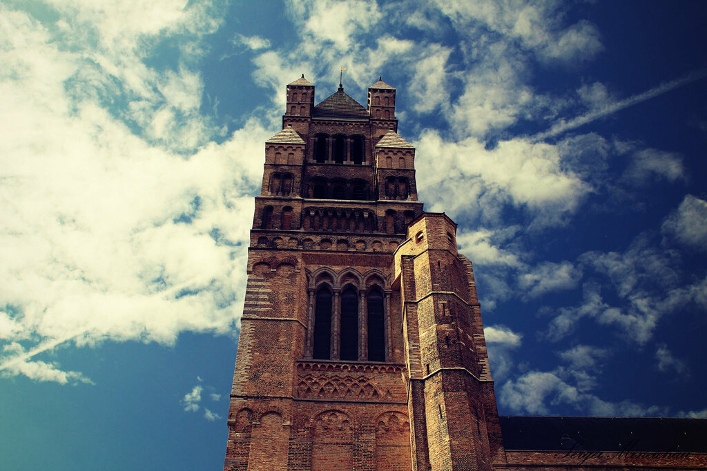 Catholic church Собор святого Сальватора, Bruges, photo