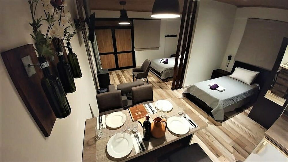 Фото Perneia Rooms