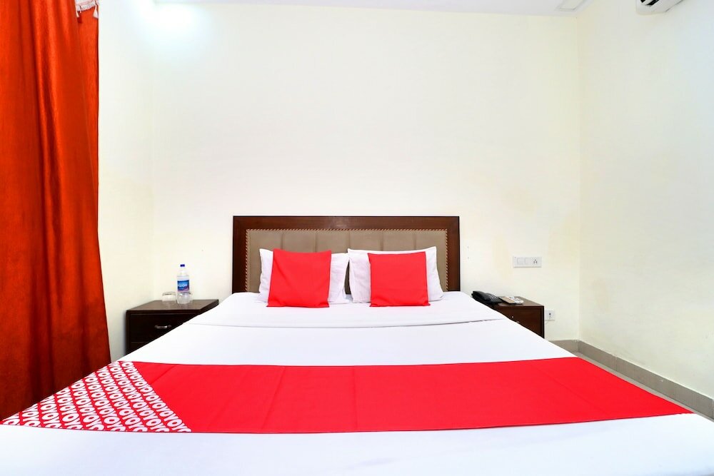 Фото Oyo 39635 Hotel Shree Om