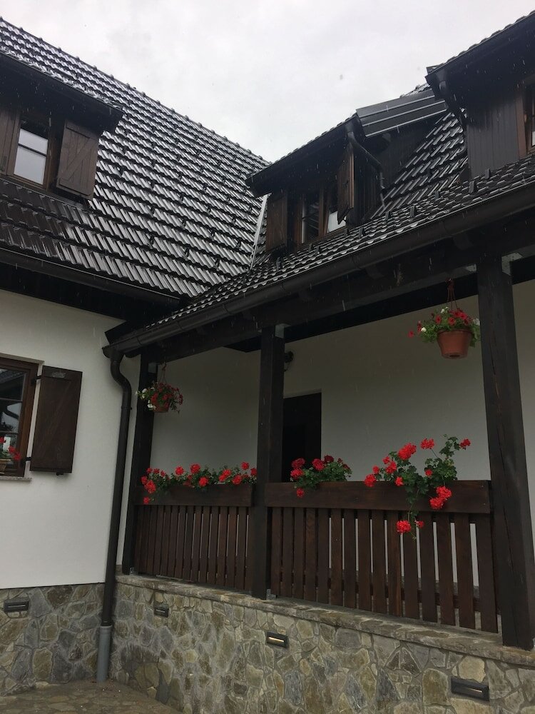 Фото House Flora