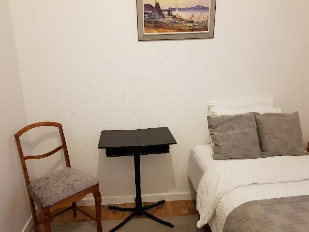 Фото Lovely Spacious Apartment centerally