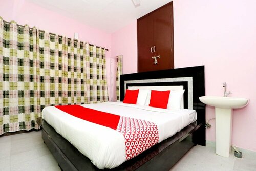 Oyo 39852 Hotel Noor