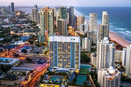 Гостиница Holiday Inn Surfers Paradise в Голд-Кост